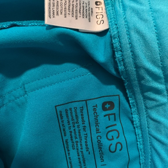 Figs Scrub Set - Picture 4 of 4